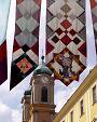 Szabadtéri művész-zászló kiállítás